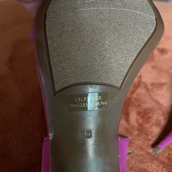 Marc Fisher 8 strap it Fuchsia Heel - Picture 5 of 9